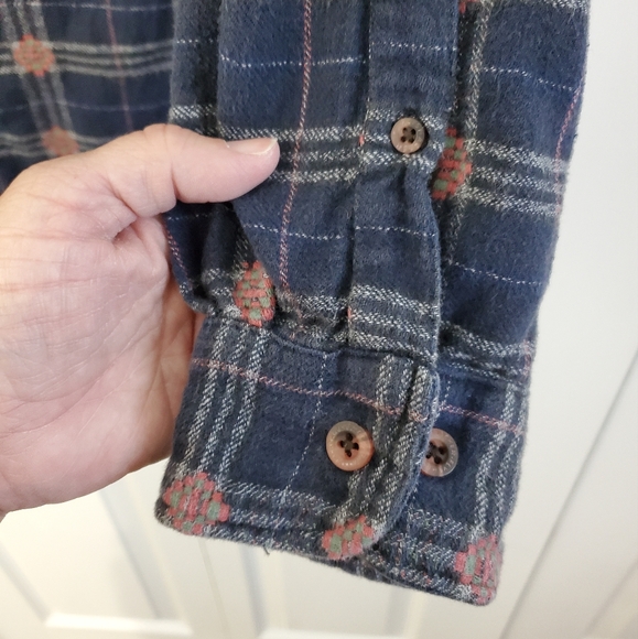 Men's Flyshacker Clothing Co 100% Cotton Blue & Red Plaid Flannel Shirt - Picture 7 of 13